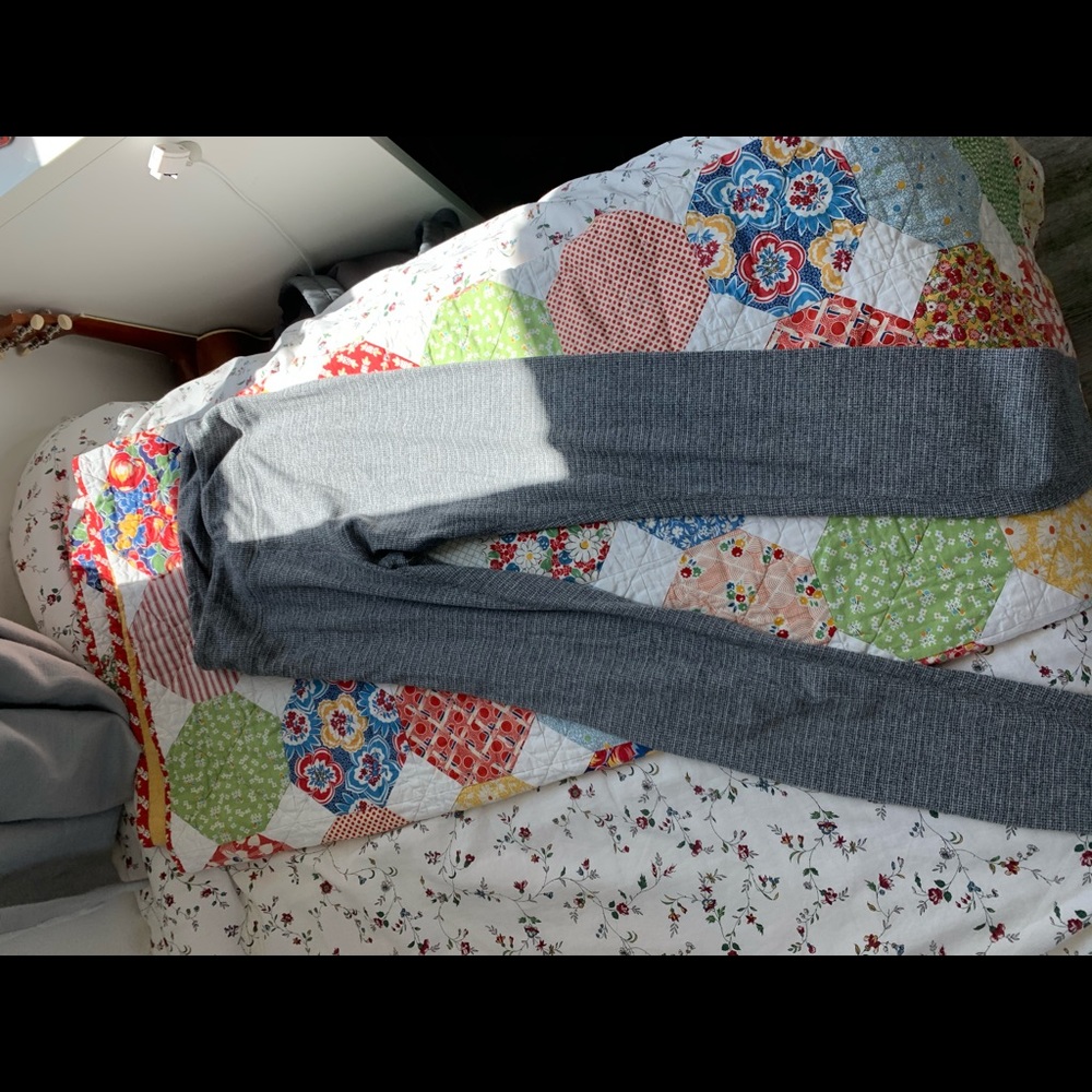 Soft brandy Melville Hugh waisted leggings